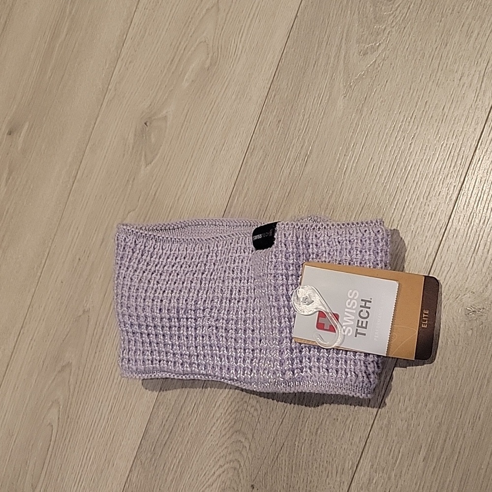 NWT- Swiss Tech Headband